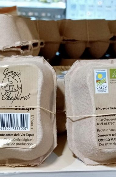 Huevos ecológicos. Formato media docena